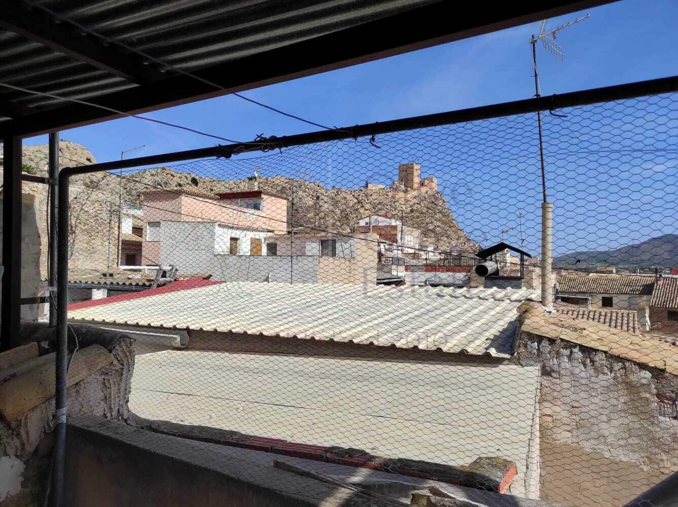 Hus til salgs i Sax - € 64 995 (Ref: 7200877)