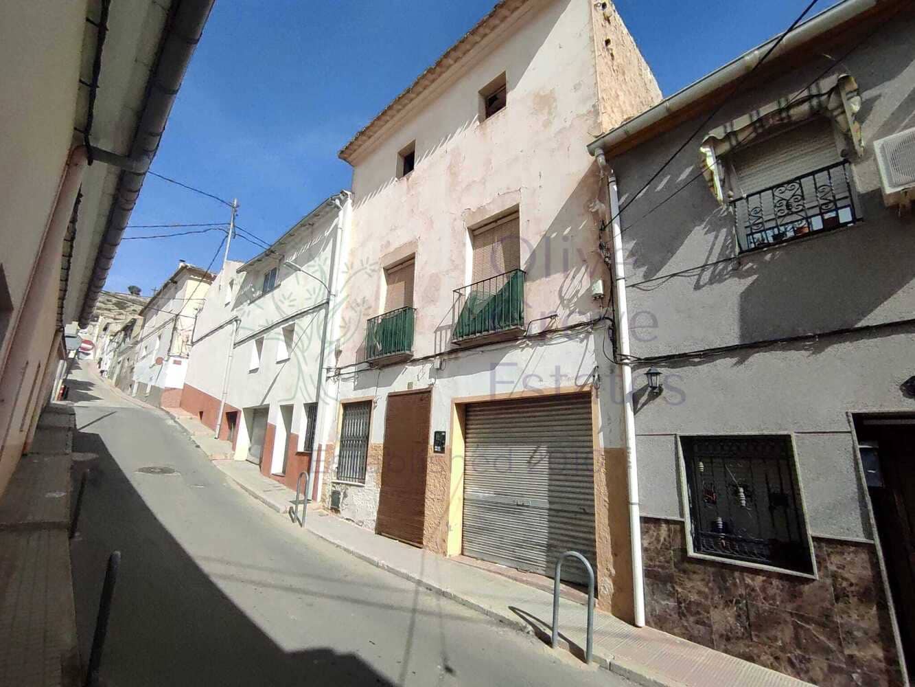 Hus til salgs i Sax - € 64 995 (Ref: 7200877)