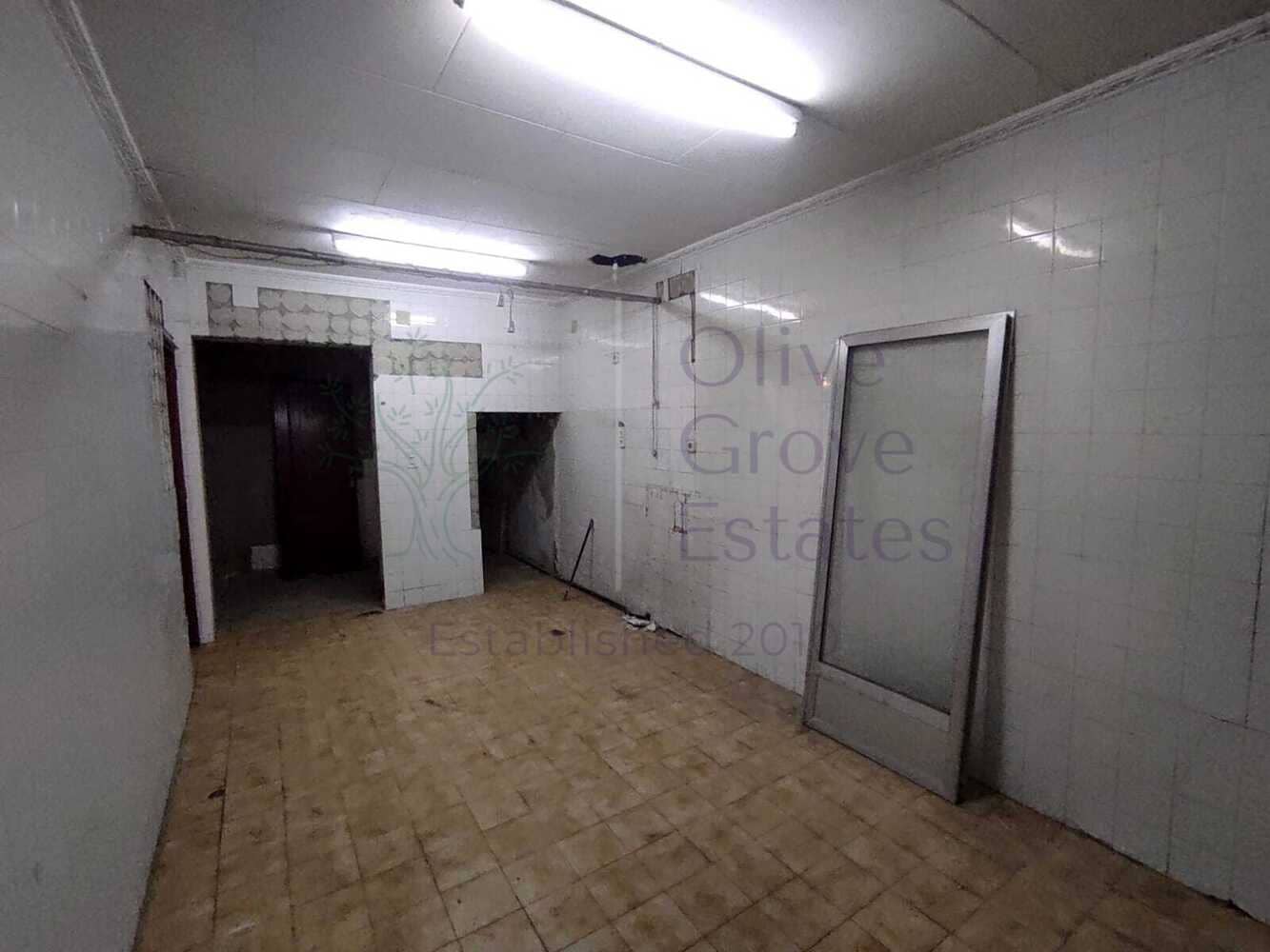 Hus til salgs i Sax - € 64 995 (Ref: 7200877)