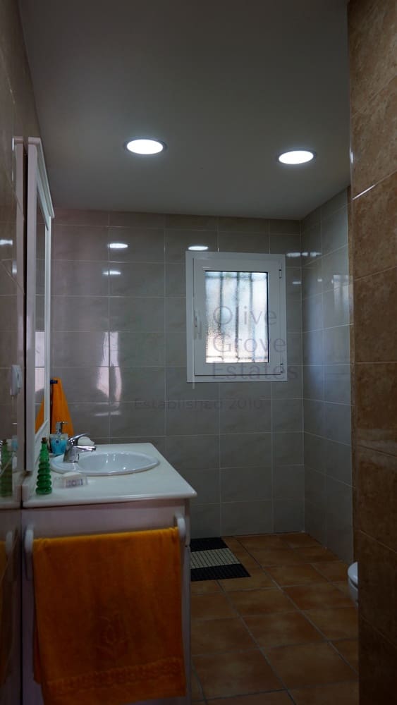 7 soveværelse Villa til salg i Caudete med swimmingpool garage - € 189.000 (Ref: 7206021)