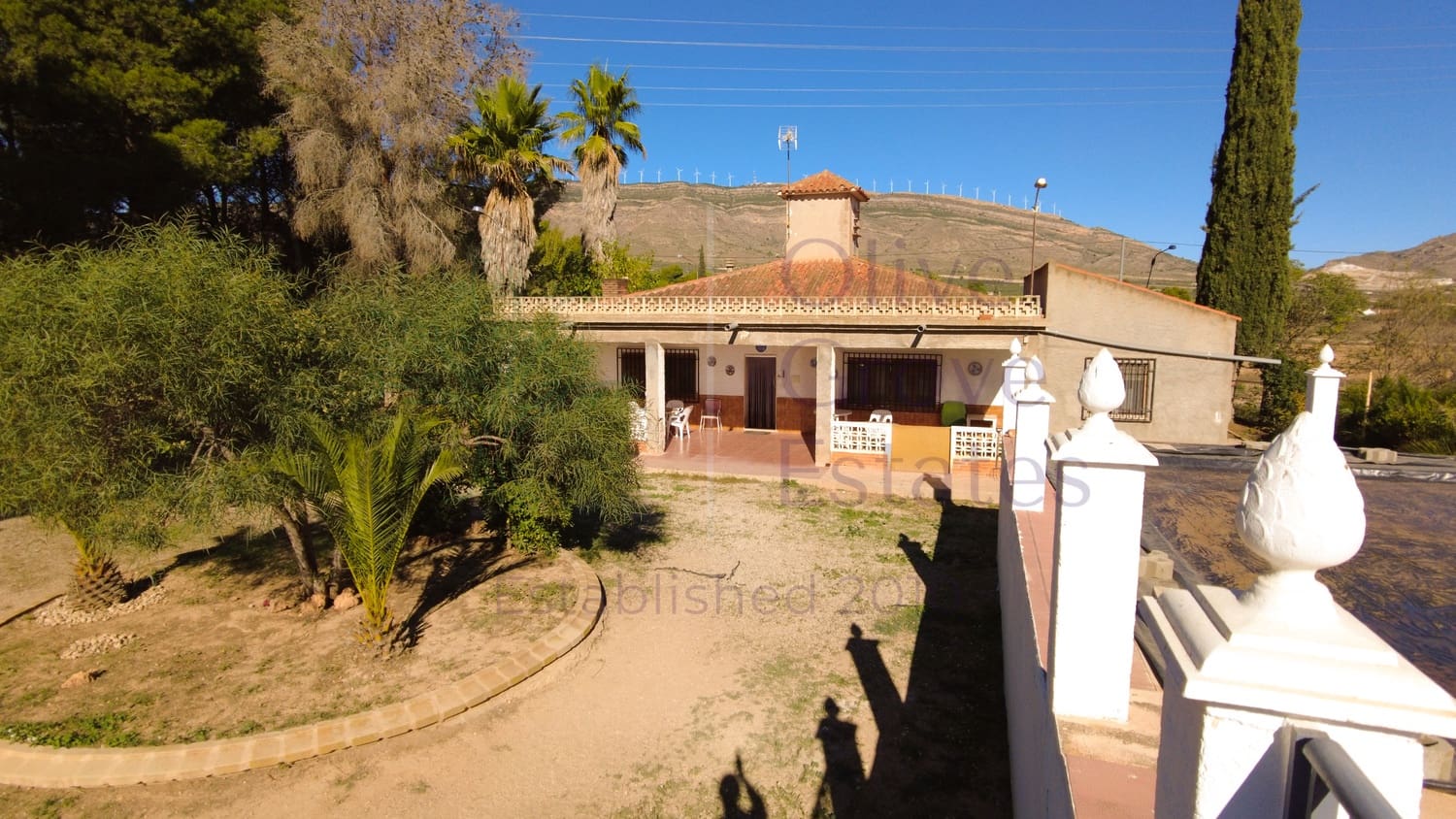 7 soveværelse Villa til salg i Caudete med swimmingpool garage - € 189.000 (Ref: 7206021)