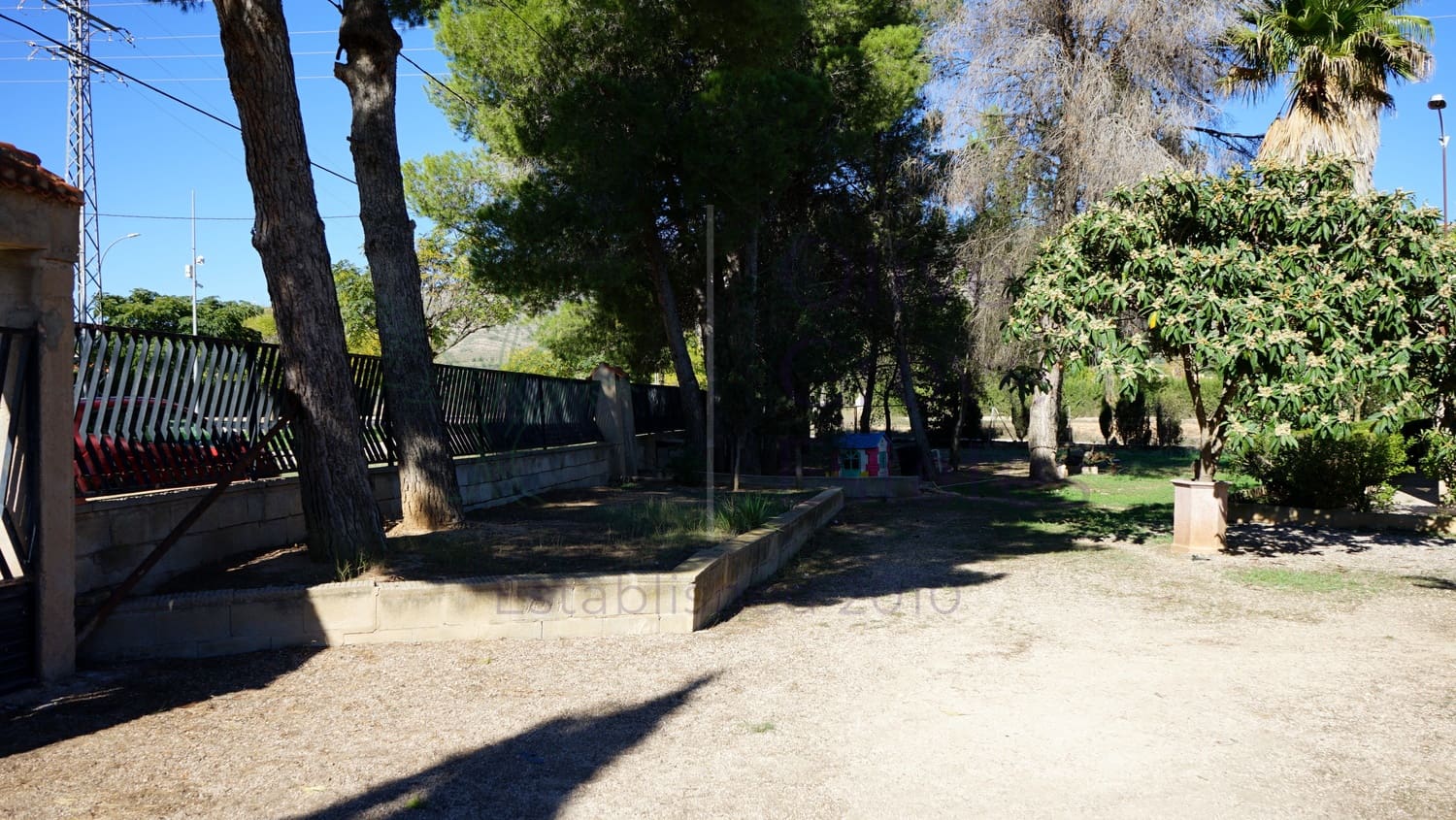 7 soveværelse Villa til salg i Caudete med swimmingpool garage - € 189.000 (Ref: 7206021)