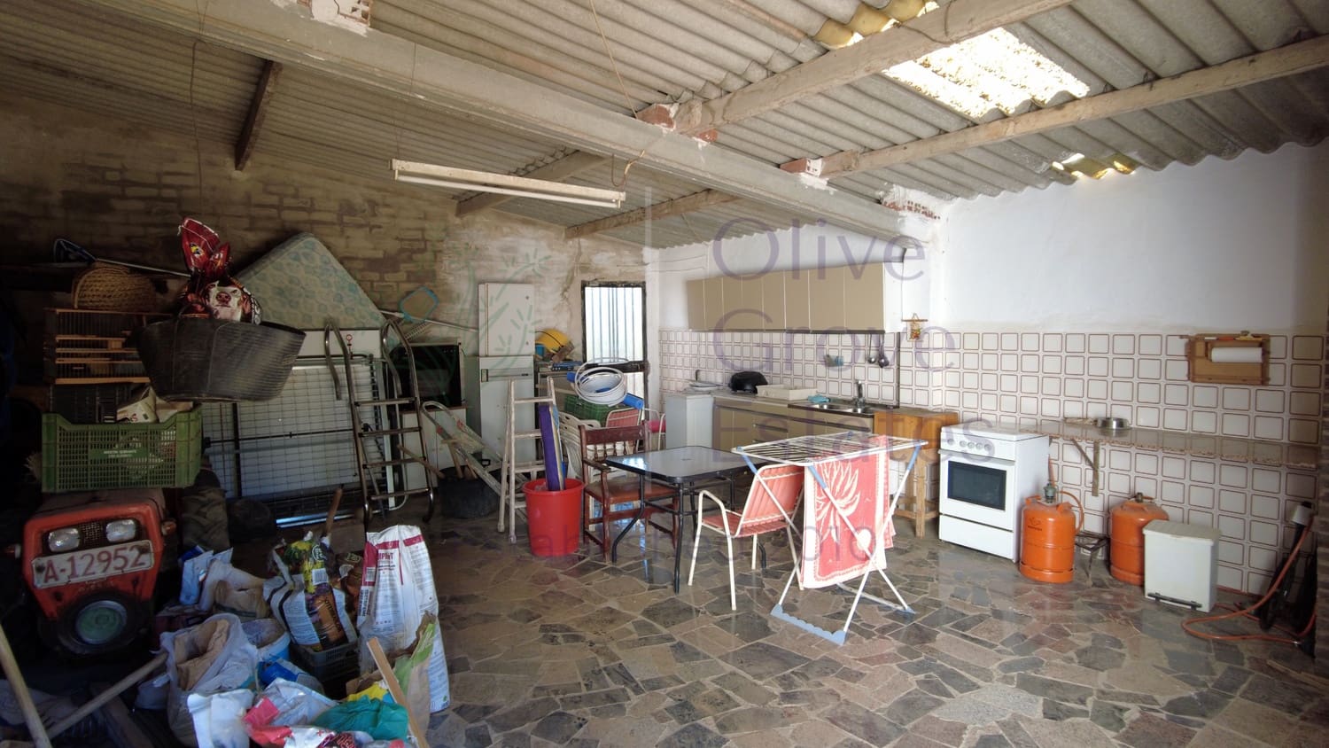 7 soveværelse Villa til salg i Caudete med swimmingpool garage - € 189.000 (Ref: 7206021)