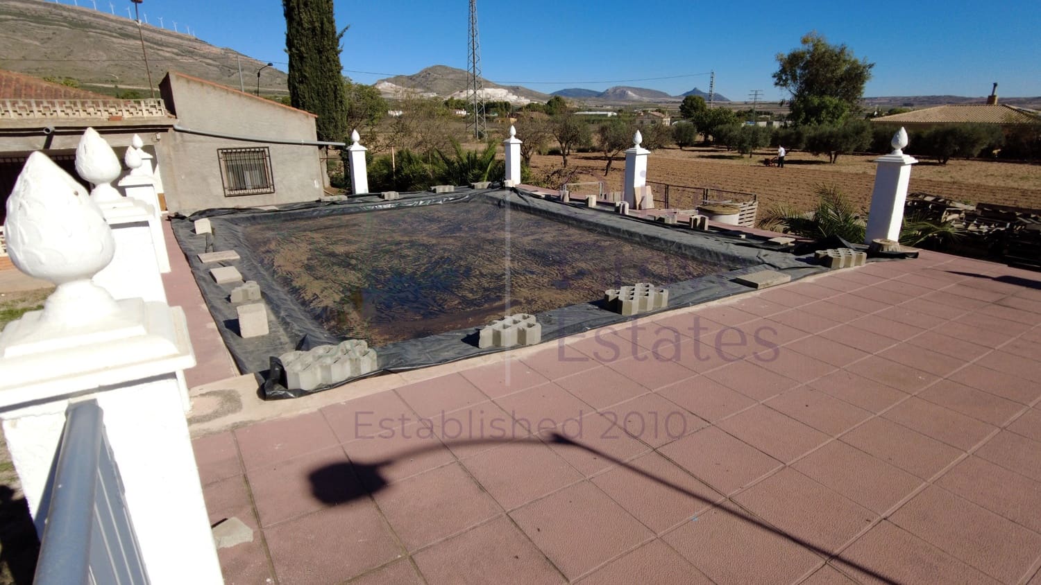 7 soveværelse Villa til salg i Caudete med swimmingpool garage - € 189.000 (Ref: 7206021)