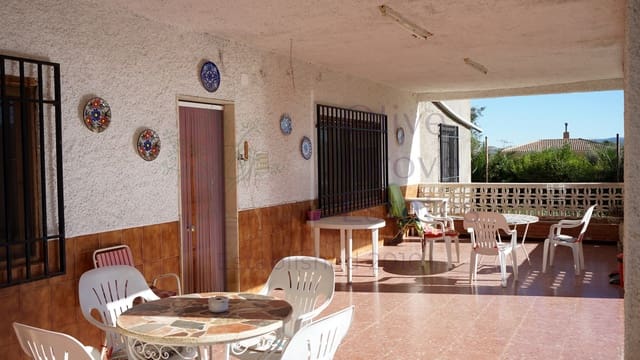 7 bedroom Villa for sale in Caudete with pool garage - € 189,000 (Ref: 7206021)