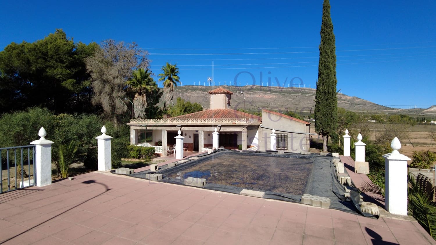 7 soveværelse Villa til salg i Caudete med swimmingpool garage - € 189.000 (Ref: 7206021)