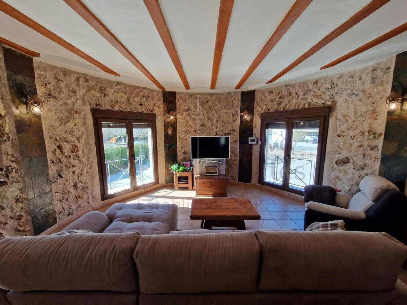 2 bedroom Villa for sale in Villena - € 249,000 (Ref: 7213317)