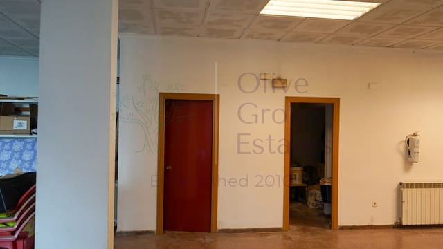 6 soveværelse Villa til salg i Caudete med swimmingpool garage - € 174.995 (Ref: 7337941)