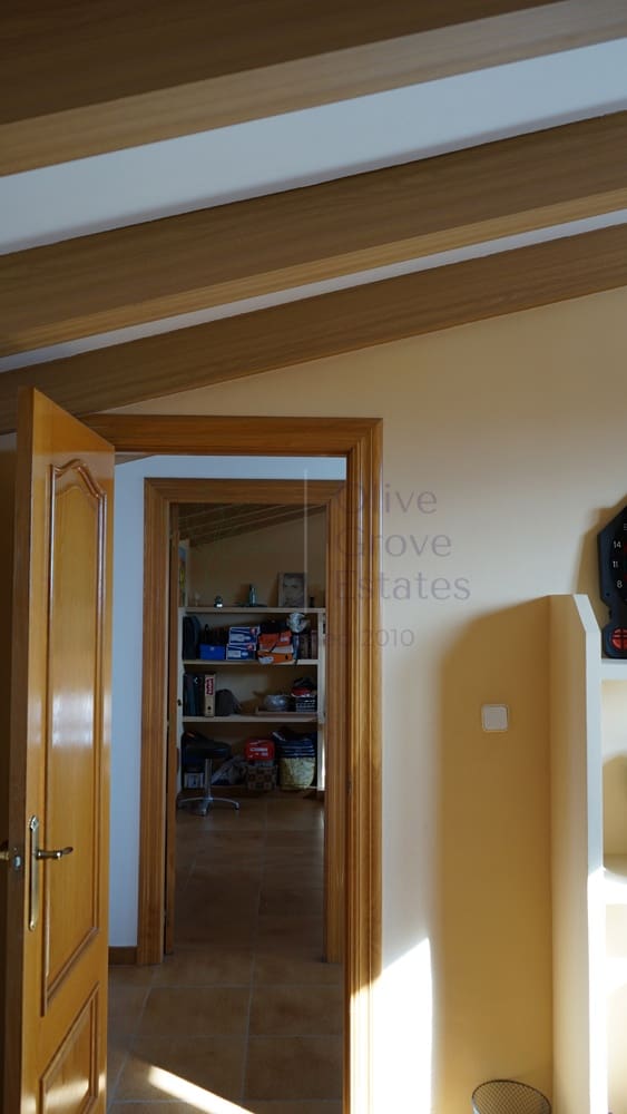 6 soveværelse Villa til salg i Caudete med swimmingpool garage - € 174.995 (Ref: 7337941)