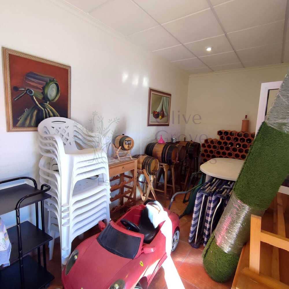 Villa til salgs i Sax med svømmebasseng - € 189 995 (Ref: 7344314)