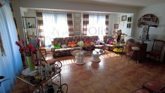 6 makuuhuone Huvila myytävänä paikassa Petrel / Petrer mukana uima-altaan 
autotalli - 248 000 € (Ref: 7418089)