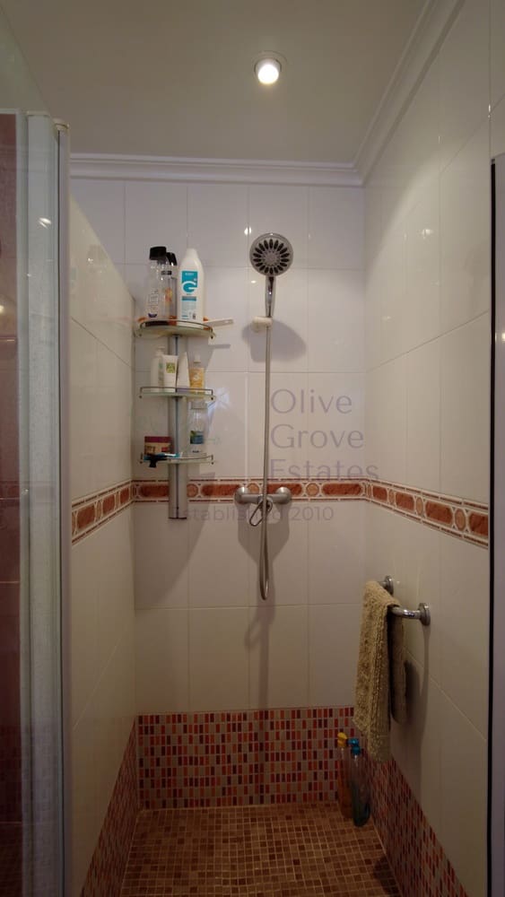 6 sypialnia Willa na sprzedaż w Petrel / Petrer z basenem garażem - 248 000 € (Ref: 7418089)