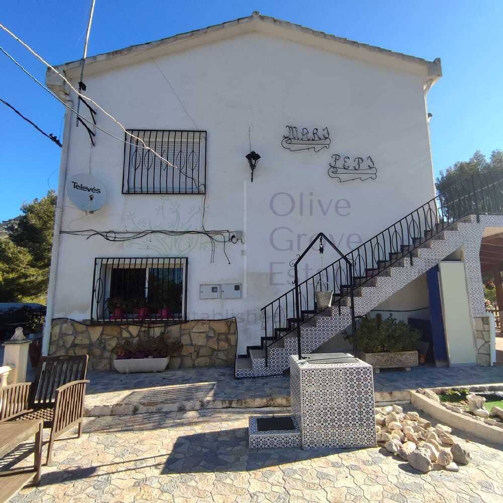 6 sypialnia Willa na sprzedaż w Petrel / Petrer z basenem garażem - 248 000 € (Ref: 7418089)