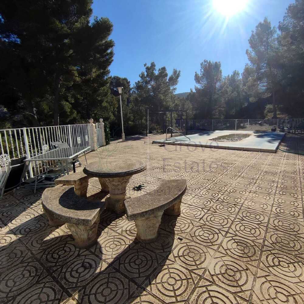 6 sypialnia Willa na sprzedaż w Petrel / Petrer z basenem garażem - 248 000 € (Ref: 7418089)