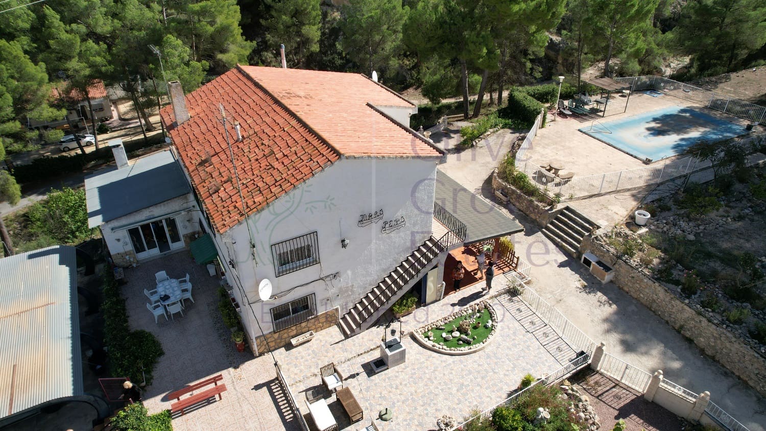 6 sypialnia Willa na sprzedaż w Petrel / Petrer z basenem garażem - 248 000 € (Ref: 7418089)