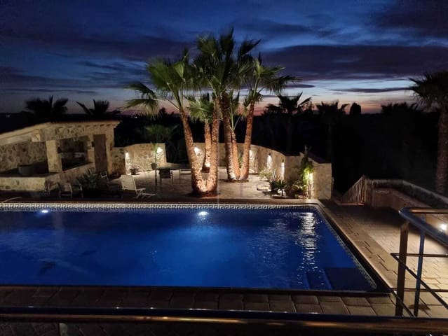 7 soveværelse Villa til salg i Las Bayas, Elche / Elx med swimmingpool garage - € 825.000 (Ref: 7454711)