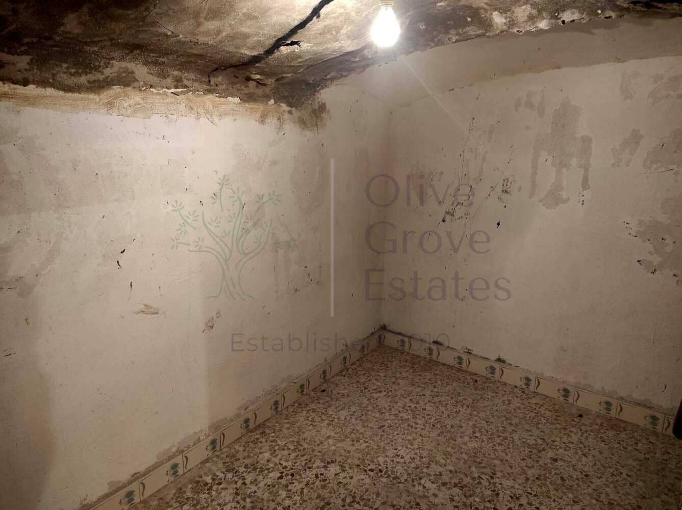 4 slaapkamer Finca/Landhuis te koop in Pinoso met zwembad garage - € 236.900 (Ref: 7475666)
