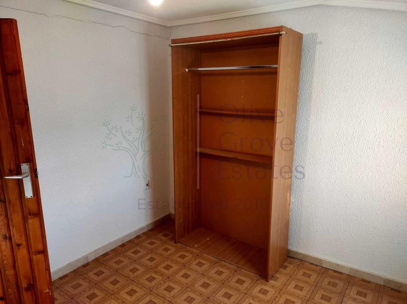 4 slaapkamer Finca/Landhuis te koop in Pinoso met zwembad garage - € 236.900 (Ref: 7475666)