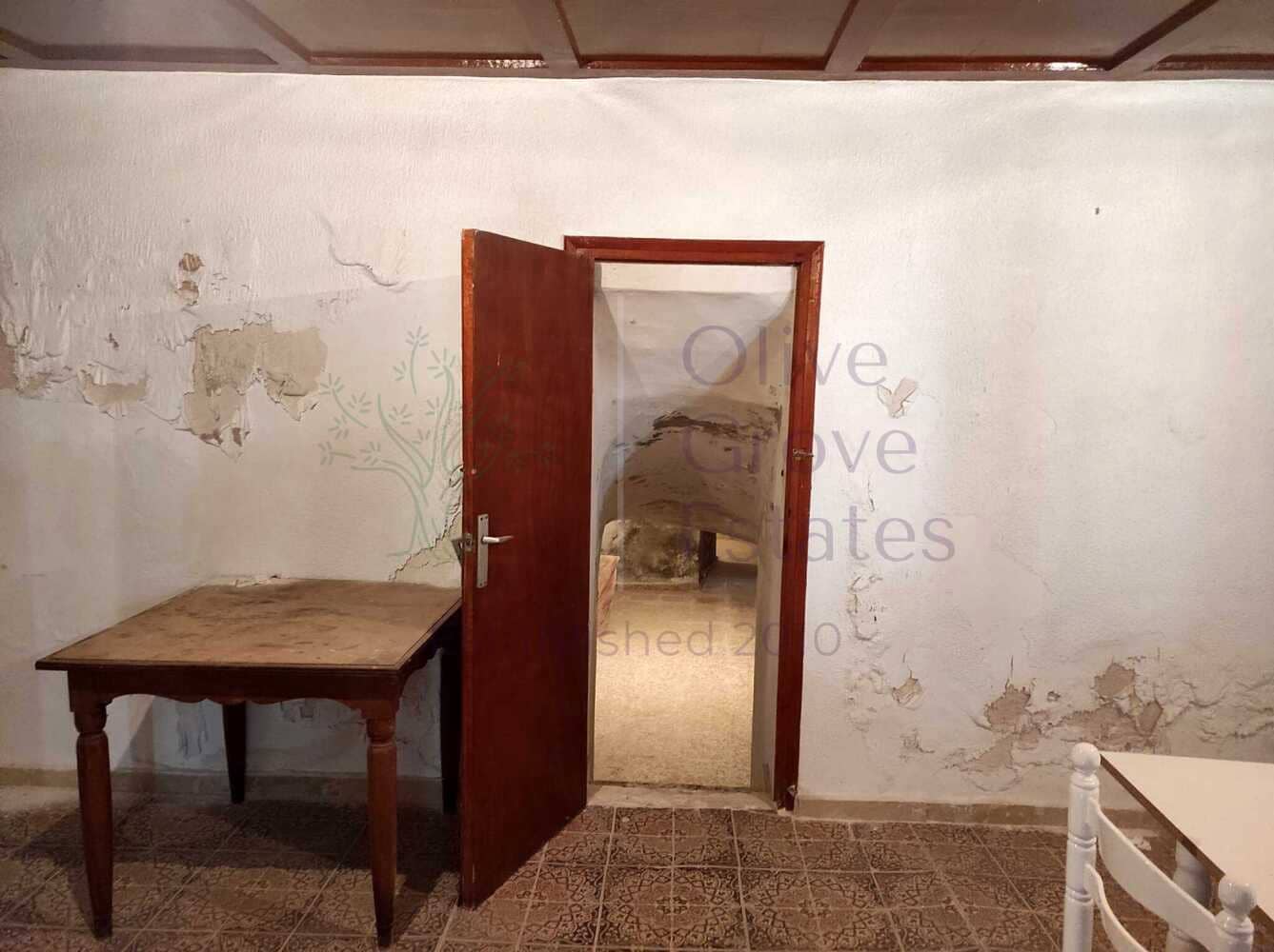 4 slaapkamer Finca/Landhuis te koop in Pinoso met zwembad garage - € 236.900 (Ref: 7475666)