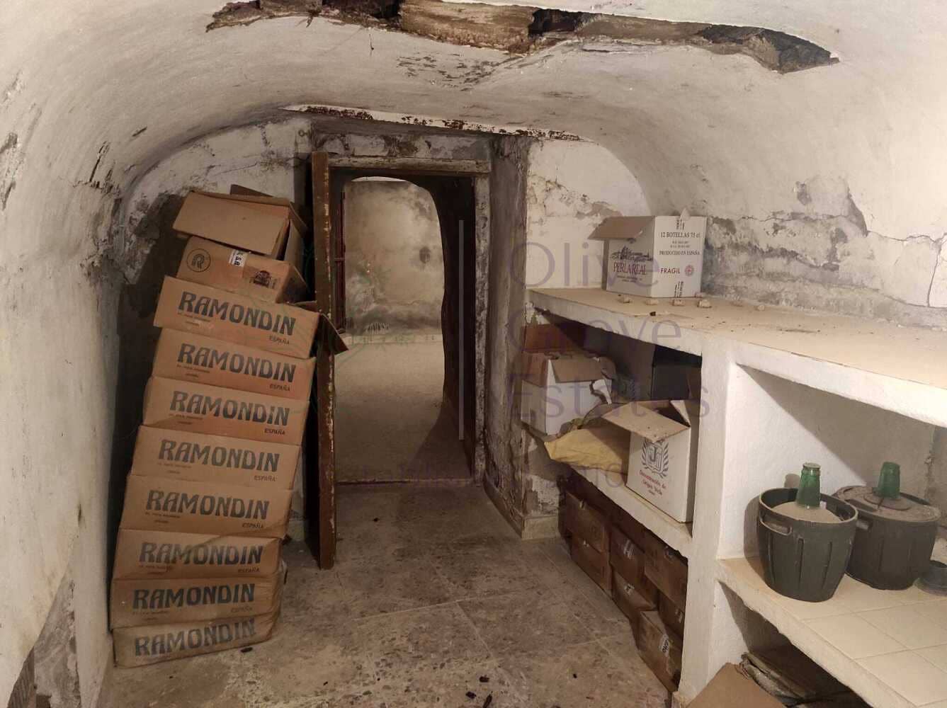 4 slaapkamer Finca/Landhuis te koop in Pinoso met zwembad garage - € 236.900 (Ref: 7475666)