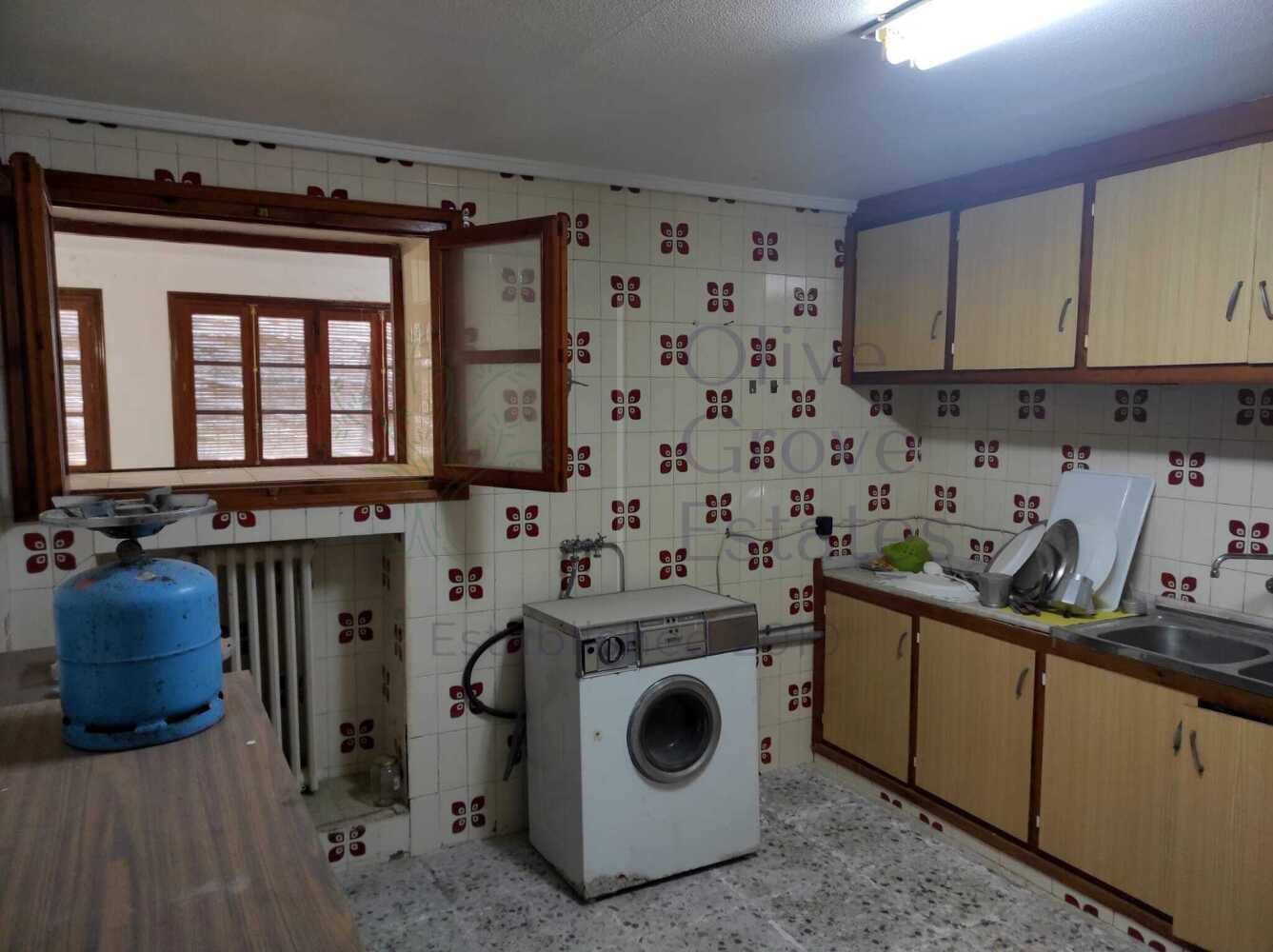 4 slaapkamer Finca/Landhuis te koop in Pinoso met zwembad garage - € 236.900 (Ref: 7475666)