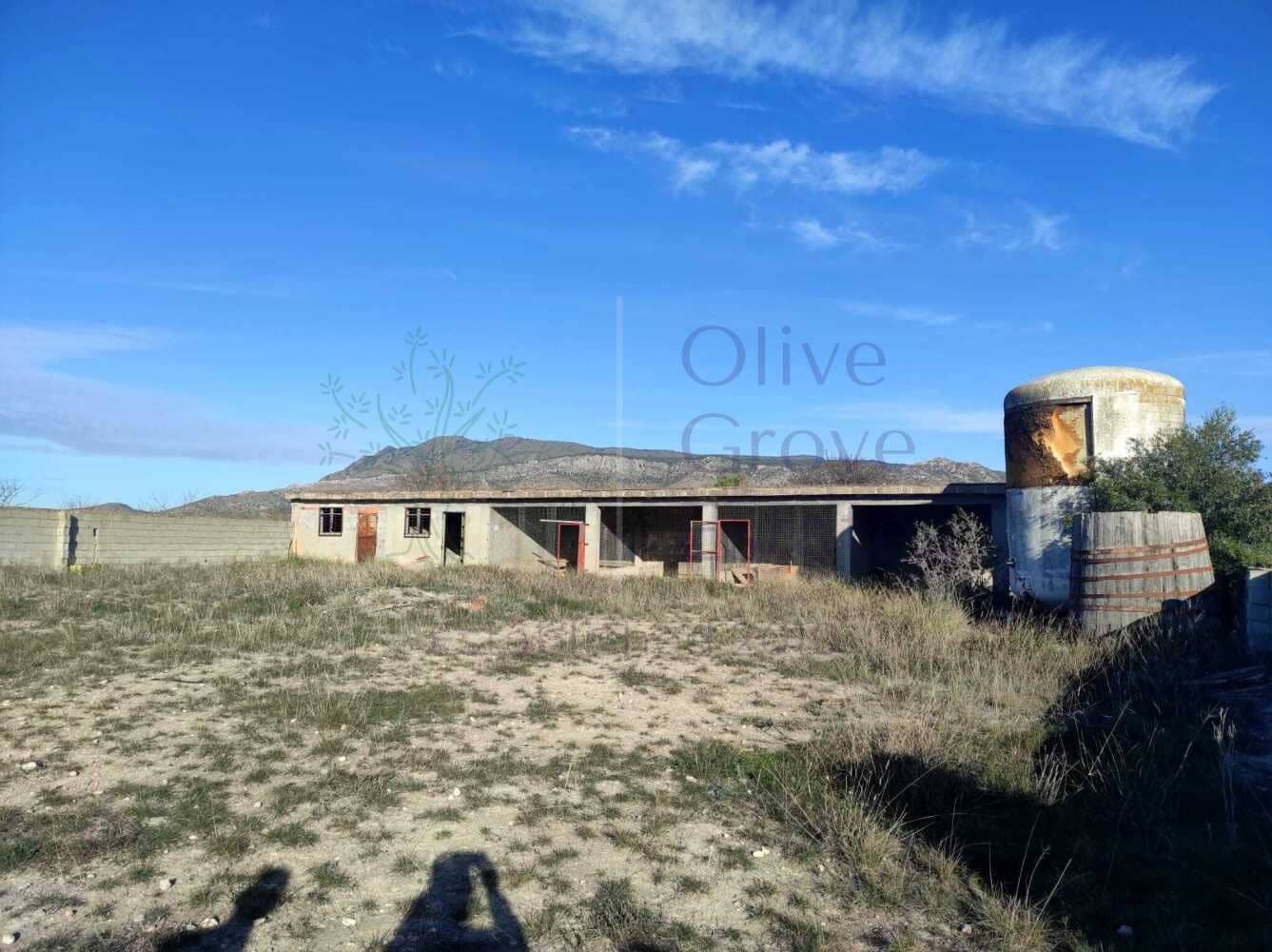 4 slaapkamer Finca/Landhuis te koop in Pinoso met zwembad garage - € 236.900 (Ref: 7475666)