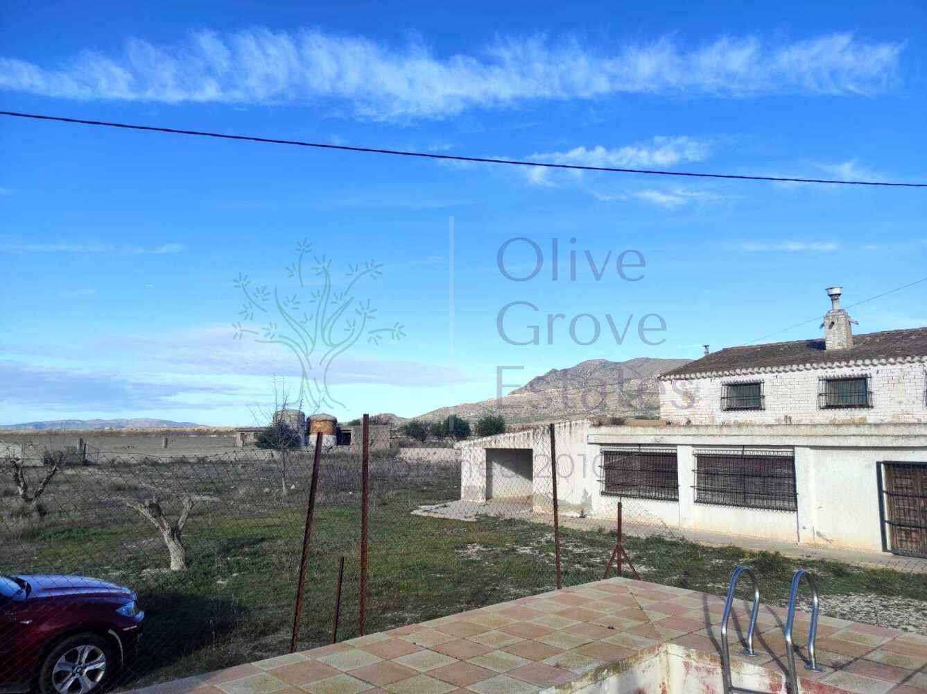 4 slaapkamer Finca/Landhuis te koop in Pinoso met zwembad garage - € 236.900 (Ref: 7475666)