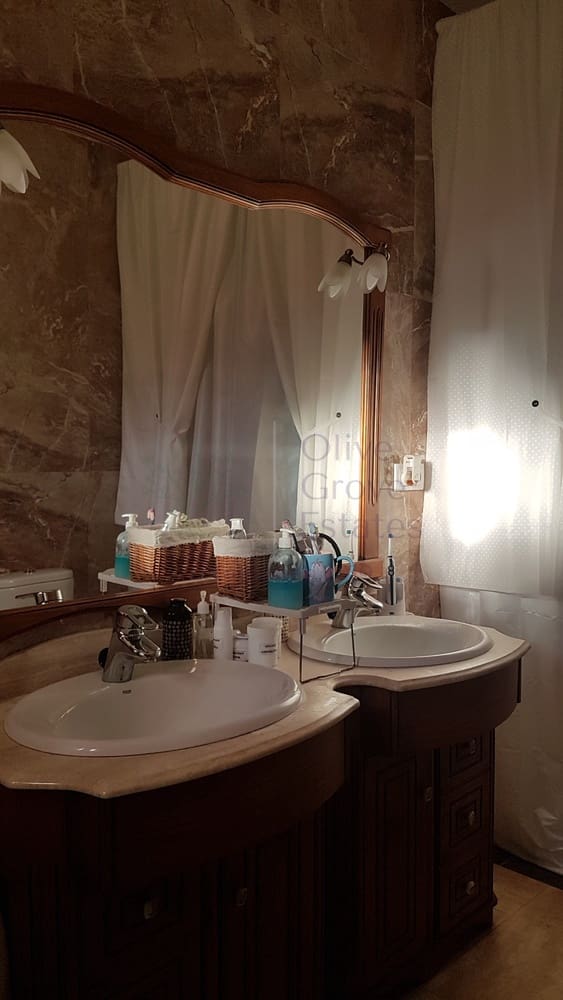 6 soveværelse Villa til salg i Caudete med garage - € 249.000 (Ref: 7529535)