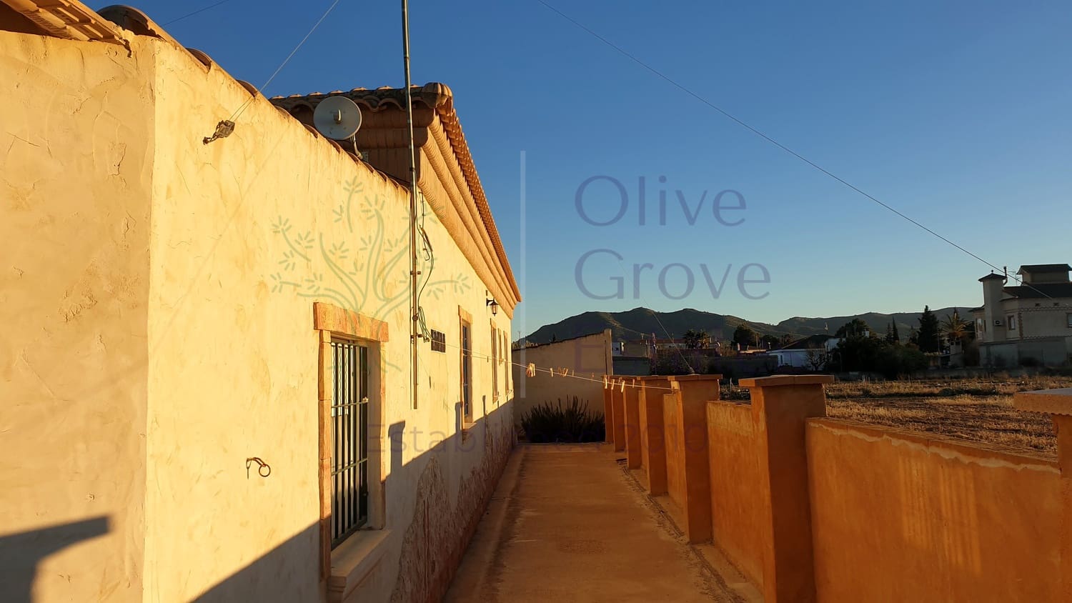 6 soveværelse Villa til salg i Caudete med garage - € 249.000 (Ref: 7529535)