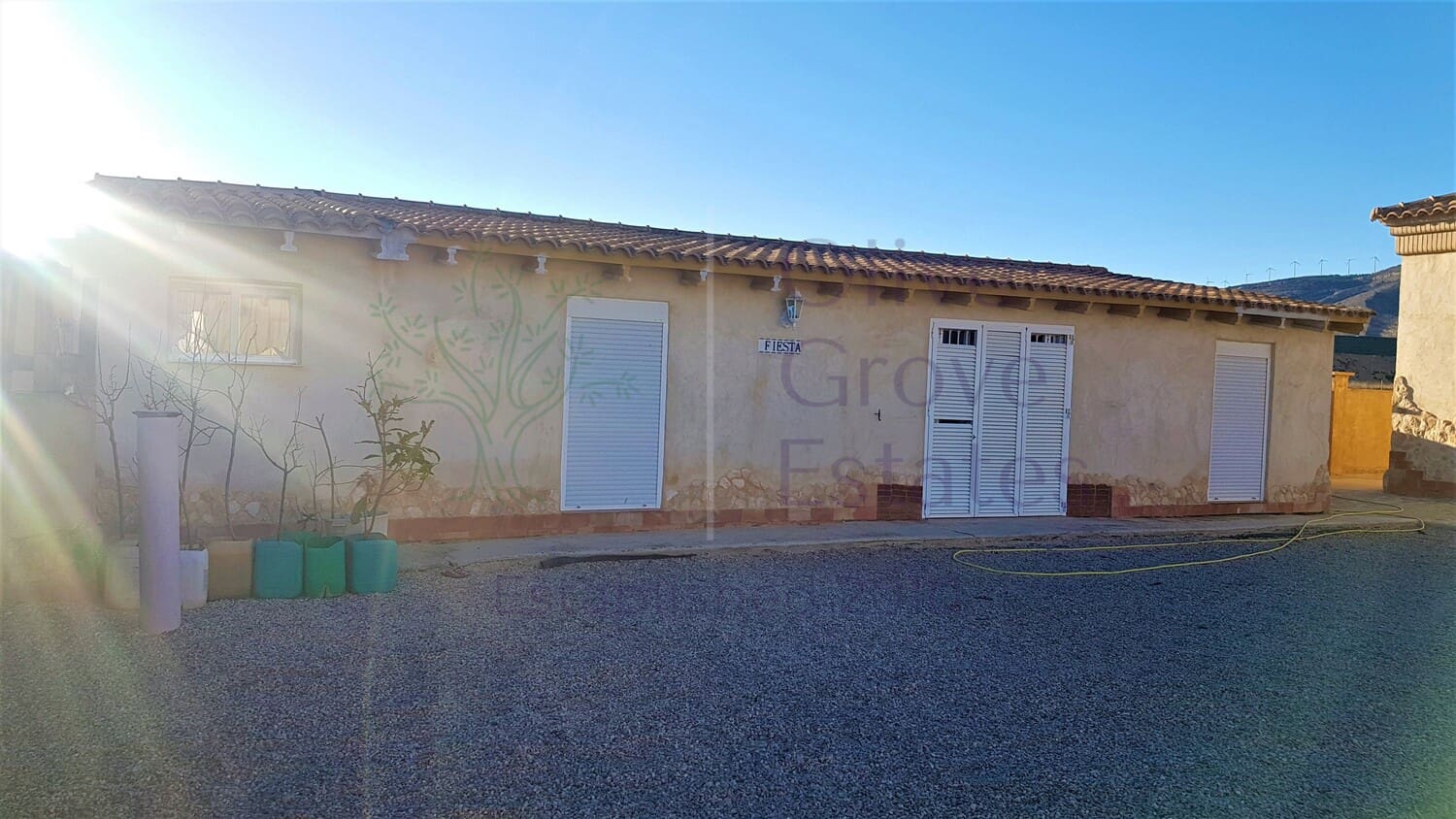 6 soveværelse Villa til salg i Caudete med garage - € 249.000 (Ref: 7529535)