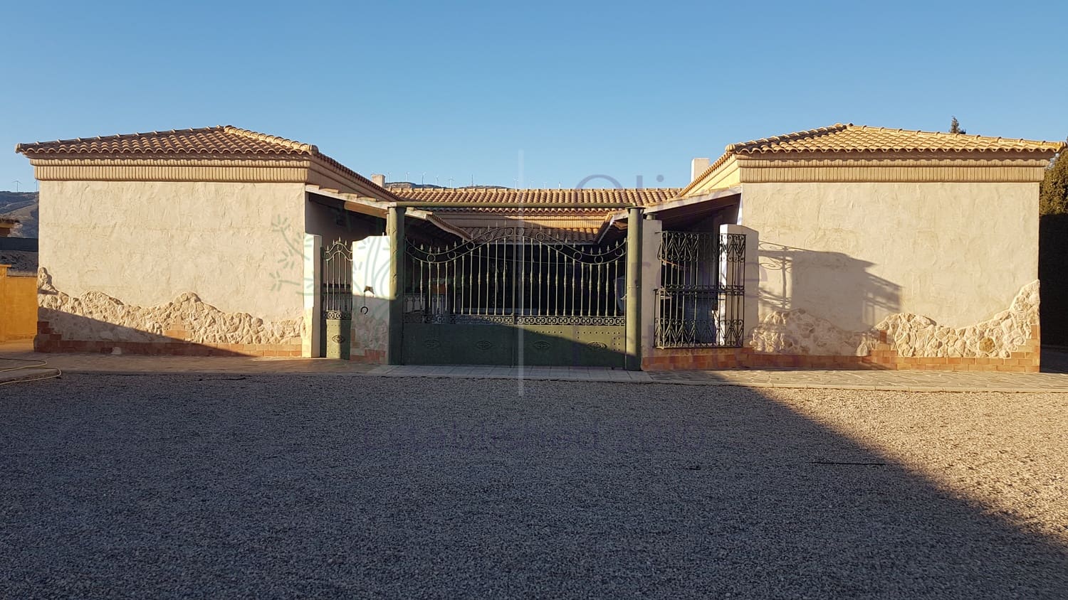 6 soveværelse Villa til salg i Caudete med garage - € 249.000 (Ref: 7529535)