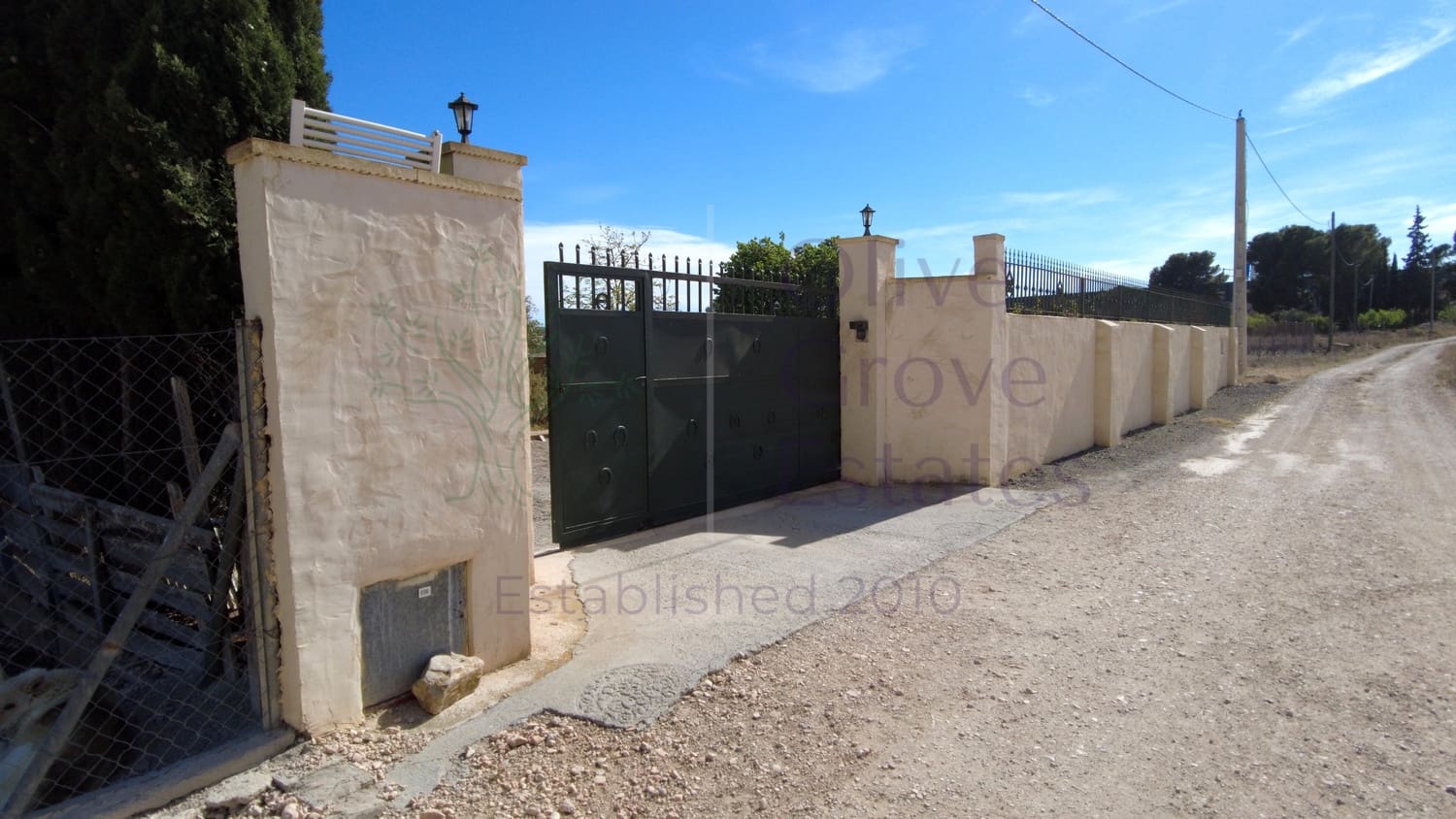 6 soveværelse Villa til salg i Caudete med garage - € 249.000 (Ref: 7529535)