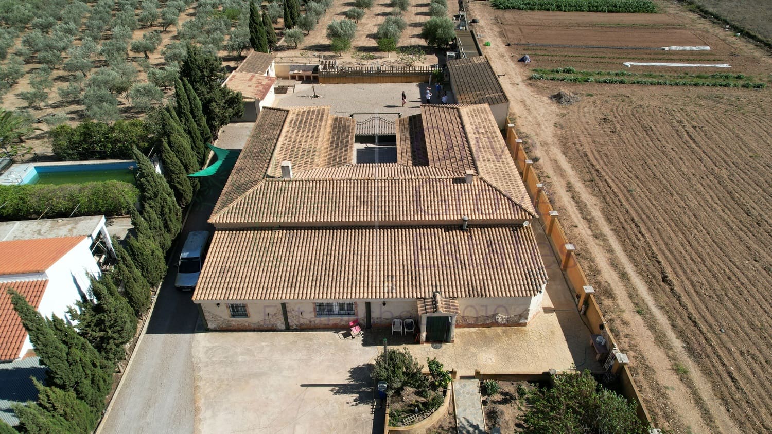 6 soveværelse Villa til salg i Caudete med garage - € 249.000 (Ref: 7529535)