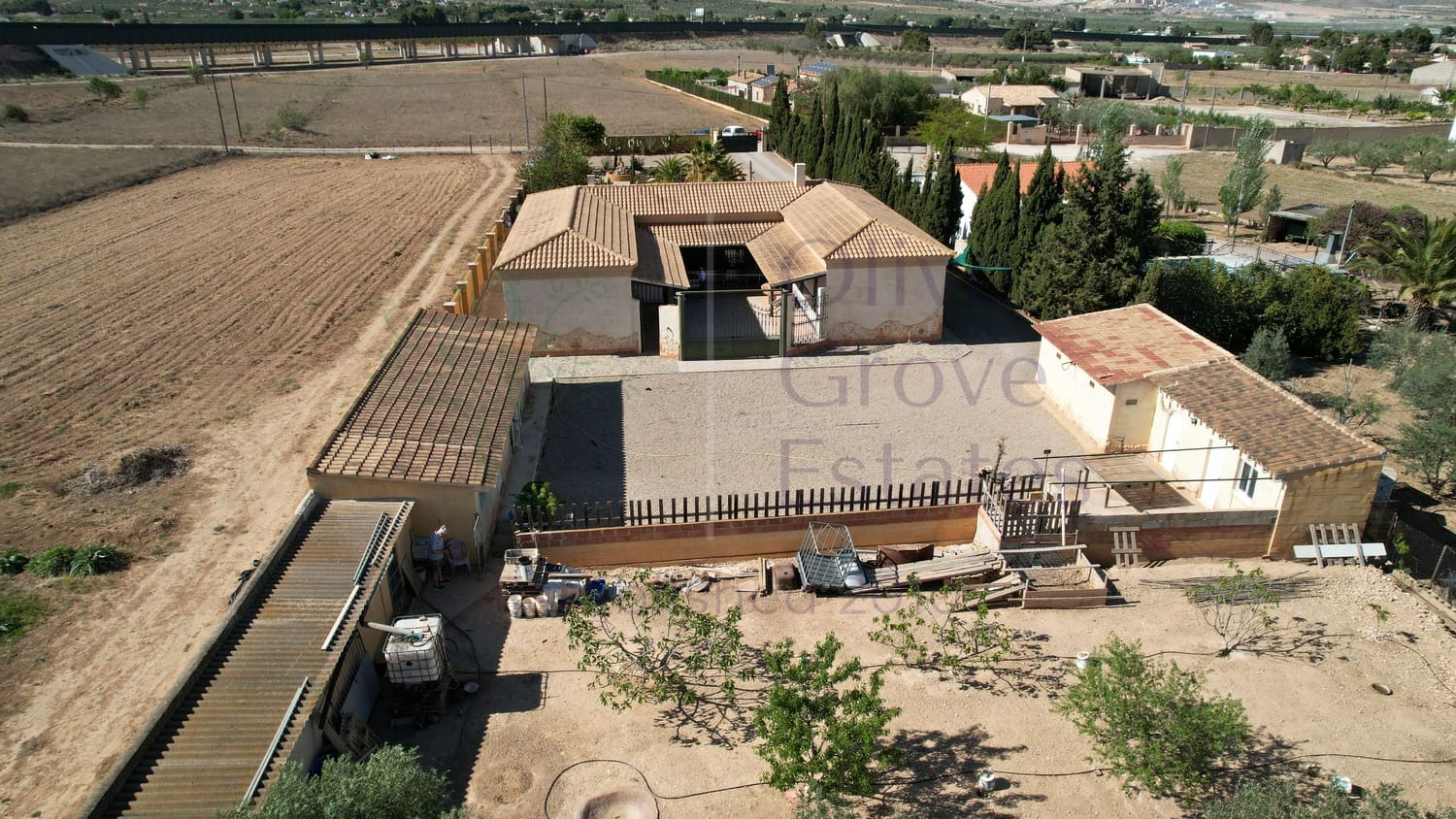 6 soveværelse Villa til salg i Caudete med garage - € 249.000 (Ref: 7529535)