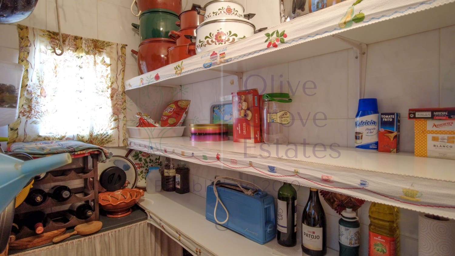 3 bedroom Villa for sale in Montealegre del Castillo with pool garage - € 209,995 (Ref: 7565323)