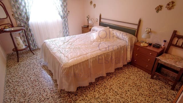 3 sovrum Villa till salu i Montealegre del Castillo med pool garage - 209 995 € (Ref: 7565323)