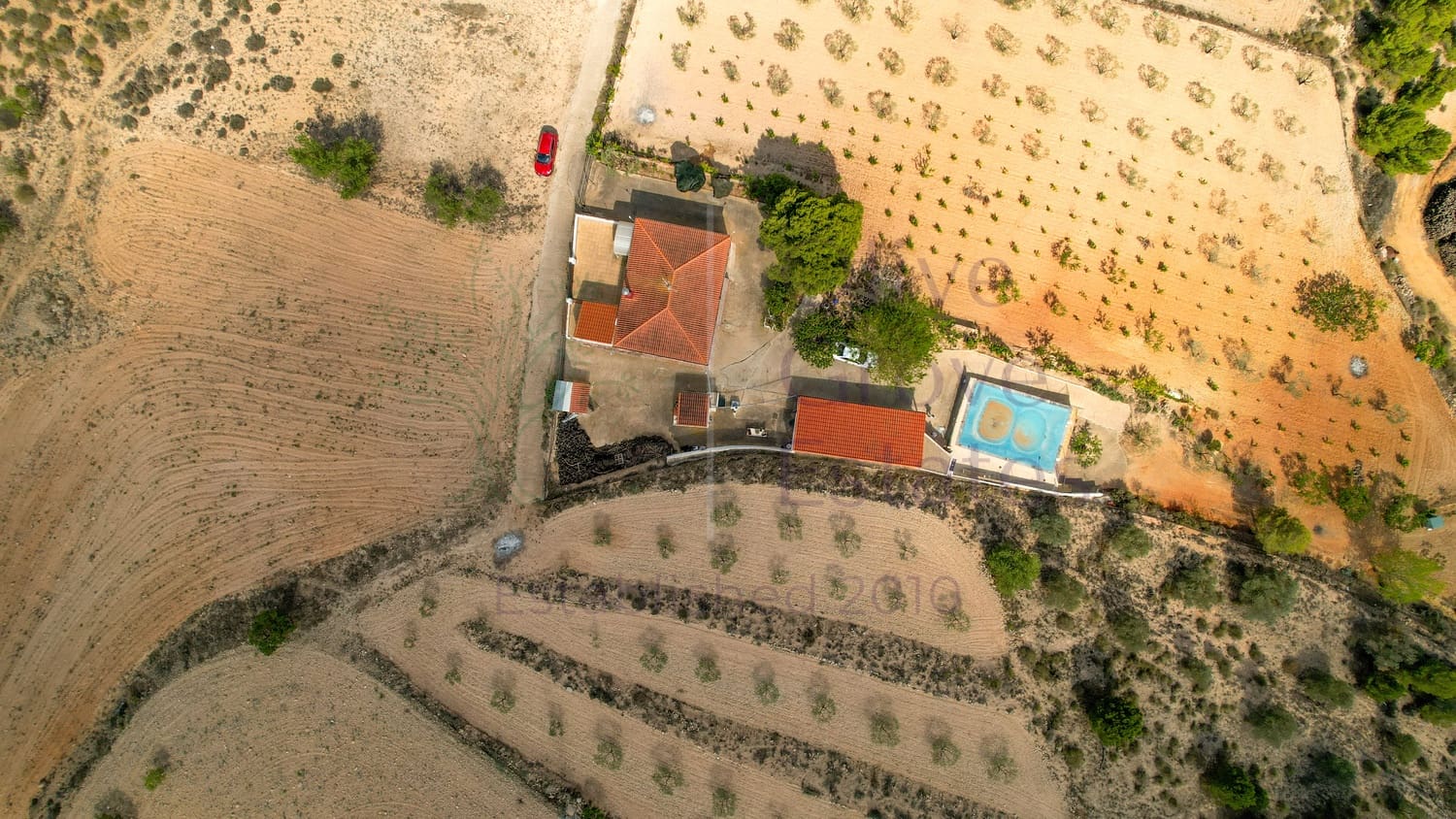 3 bedroom Villa for sale in Montealegre del Castillo with pool garage - € 209,995 (Ref: 7565323)