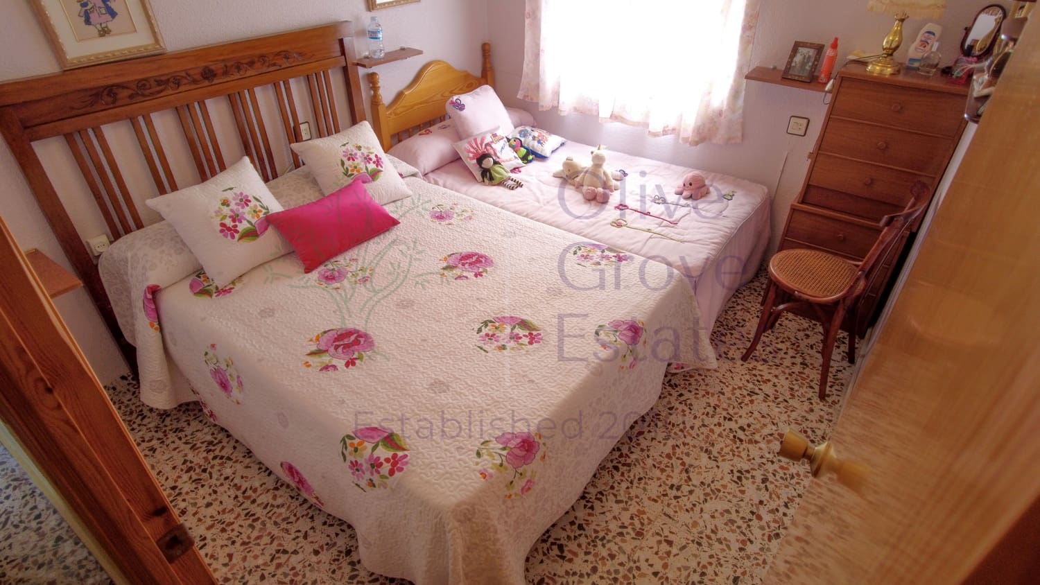 3 bedroom Villa for sale in Montealegre del Castillo with pool garage - € 209,995 (Ref: 7565323)