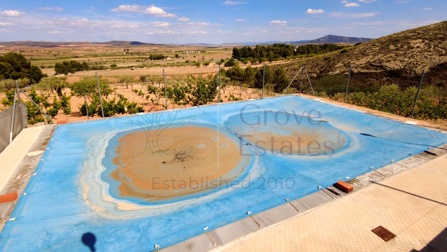 3 bedroom Villa for sale in Montealegre del Castillo with pool garage - € 209,995 (Ref: 7565323)