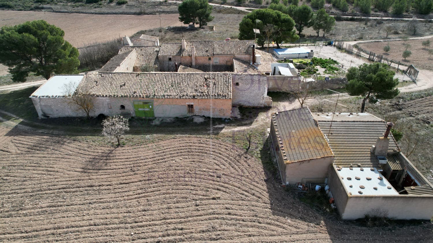 4 soveværelse Finca/Landehus til salg i Yecla med garage - € 279.995 (Ref: 7582539)