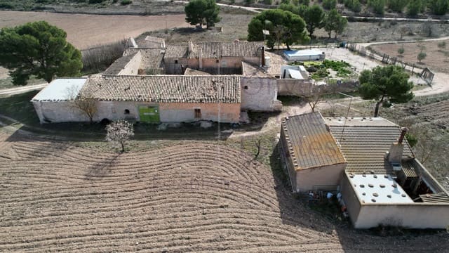 4 soveværelse Finca/Landehus til salg i Yecla med garage - € 279.995 (Ref: 7582539)