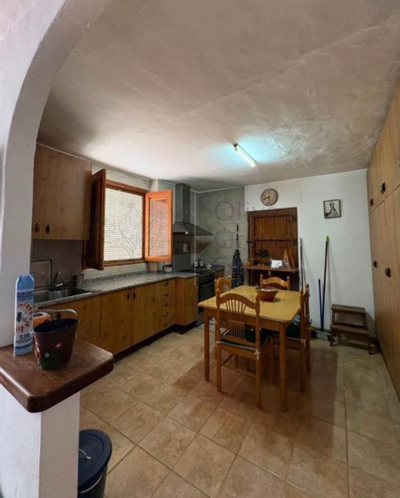 4 soverom Finca/Herregård til salgs i Yecla med garasje - € 109 995 (Ref: 7582539)