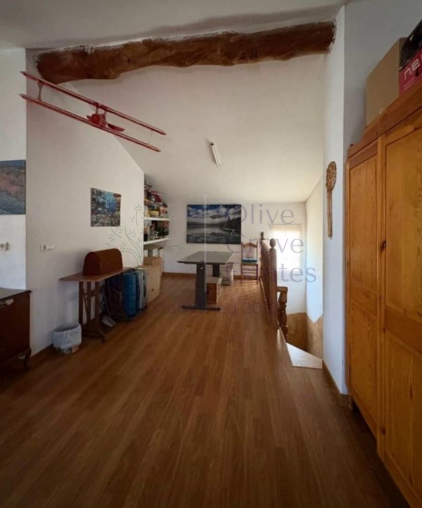 4 soverom Finca/Herregård til salgs i Yecla med garasje - € 109 995 (Ref: 7582539)