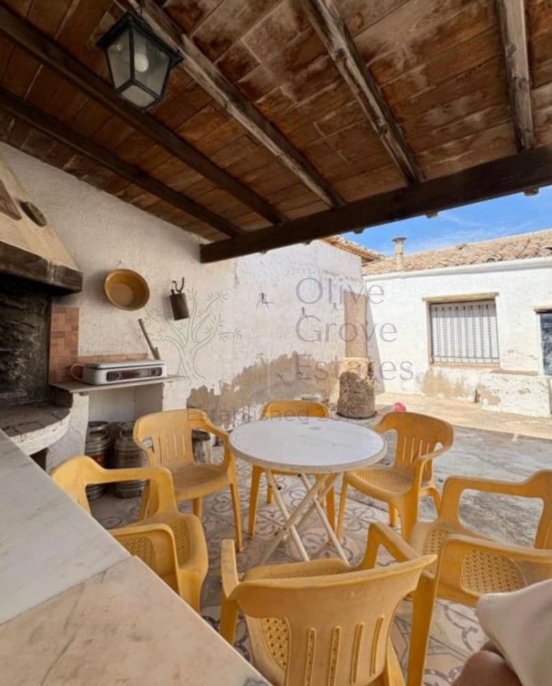 4 soverom Finca/Herregård til salgs i Yecla med garasje - € 109 995 (Ref: 7582539)