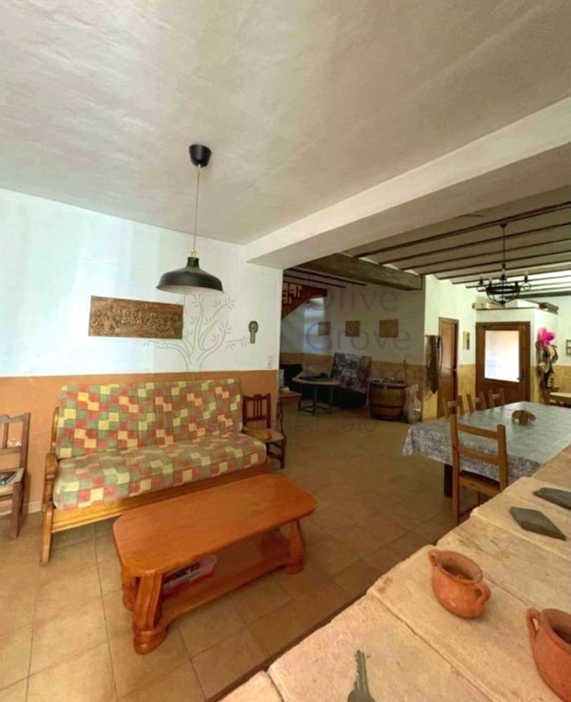 4 soverom Finca/Herregård til salgs i Yecla med garasje - € 109 995 (Ref: 7582539)