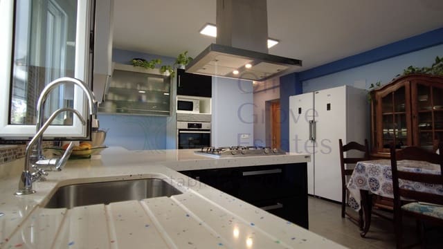 3 bedroom Villa for sale in Ibi with pool garage - € 269,995 (Ref: 7656374)