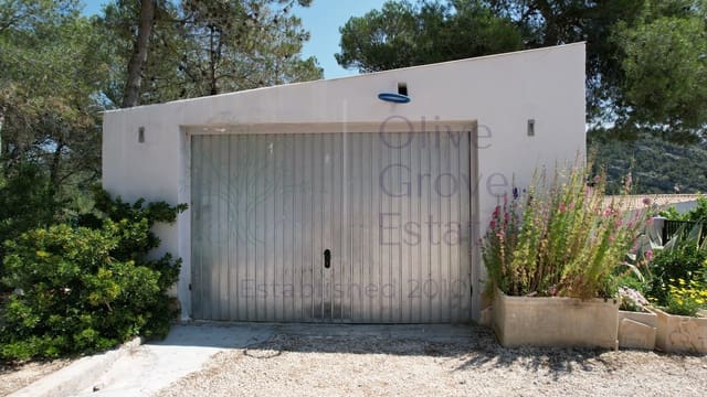 3 bedroom Villa for sale in Ibi with pool garage - € 269,995 (Ref: 7656374)