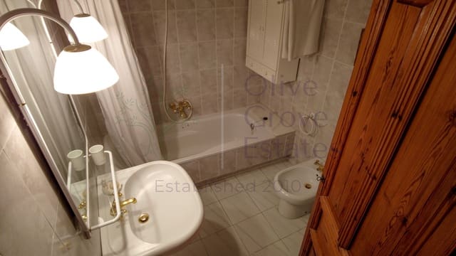 4 bedroom Townhouse for sale in Caudete - € 264,995 (Ref: 7682860)