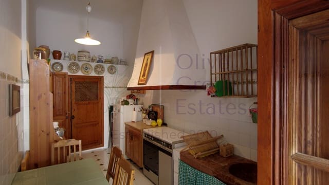4 bedroom Townhouse for sale in Caudete - € 264,995 (Ref: 7682860)