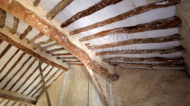 4 bedroom Townhouse for sale in Caudete - € 264,995 (Ref: 7682860)